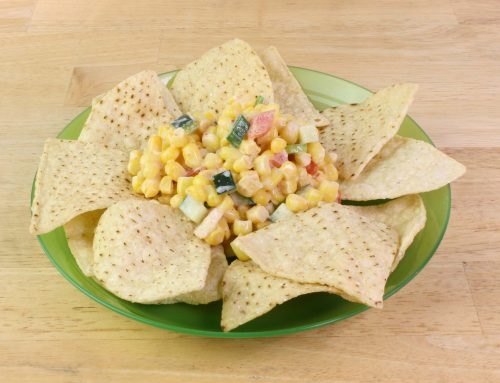 Salsa de maíz con chips de tortilla – Recetas del USDA para centros de cuidado infantil