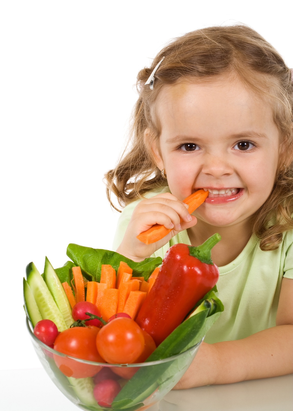 Фруктовый малыш. Ребенок ест овощи и фрукты. Овощи для детей. Здоровый ребенок. Здоровое питание для детей.